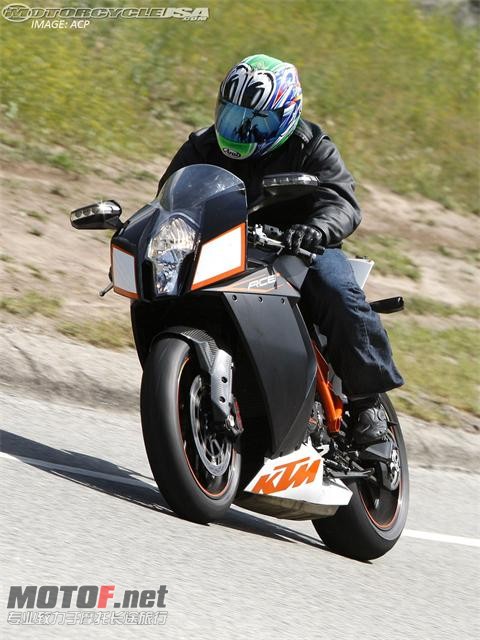 2010-KTM-RC8R-6.jpg