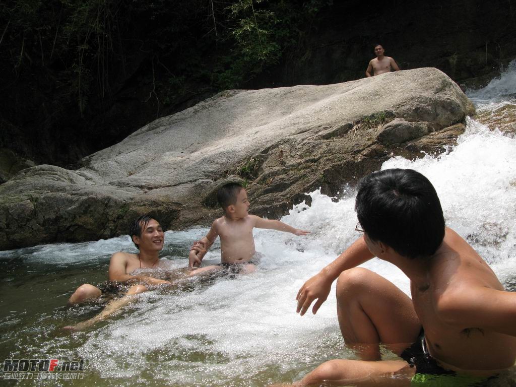 B 03.JPG