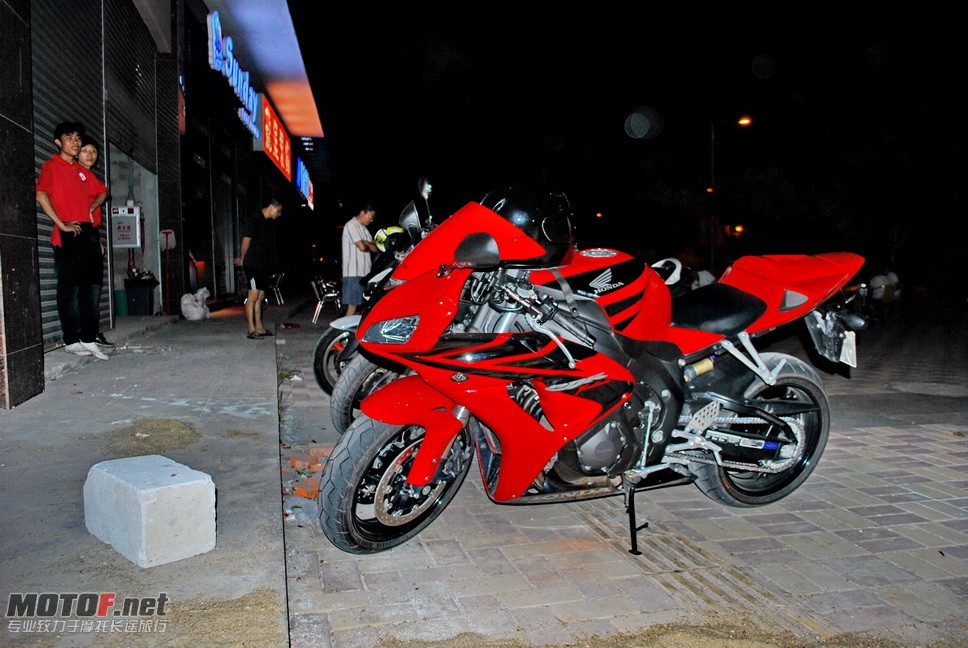DSC_1763t.JPG