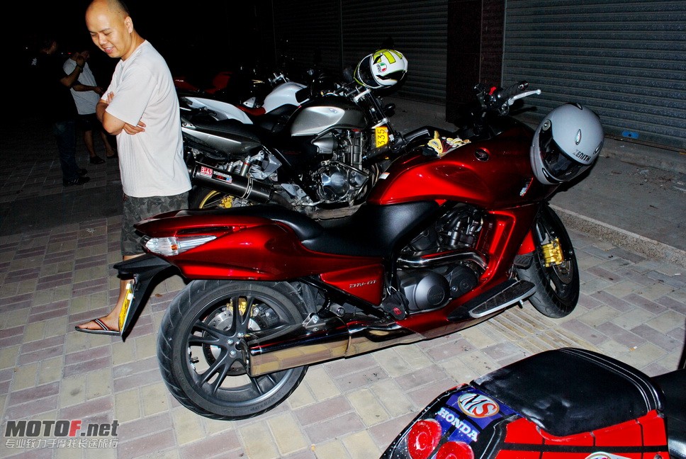 DSC_1759t.JPG