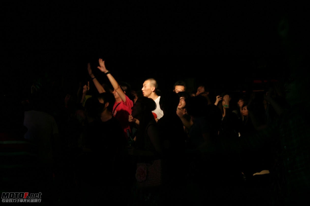 r12.jpg