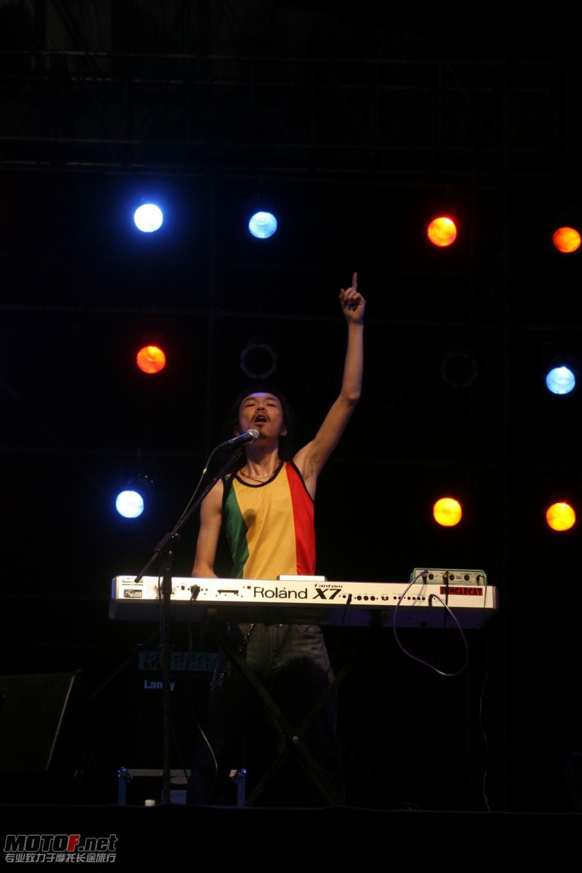 r3.jpg