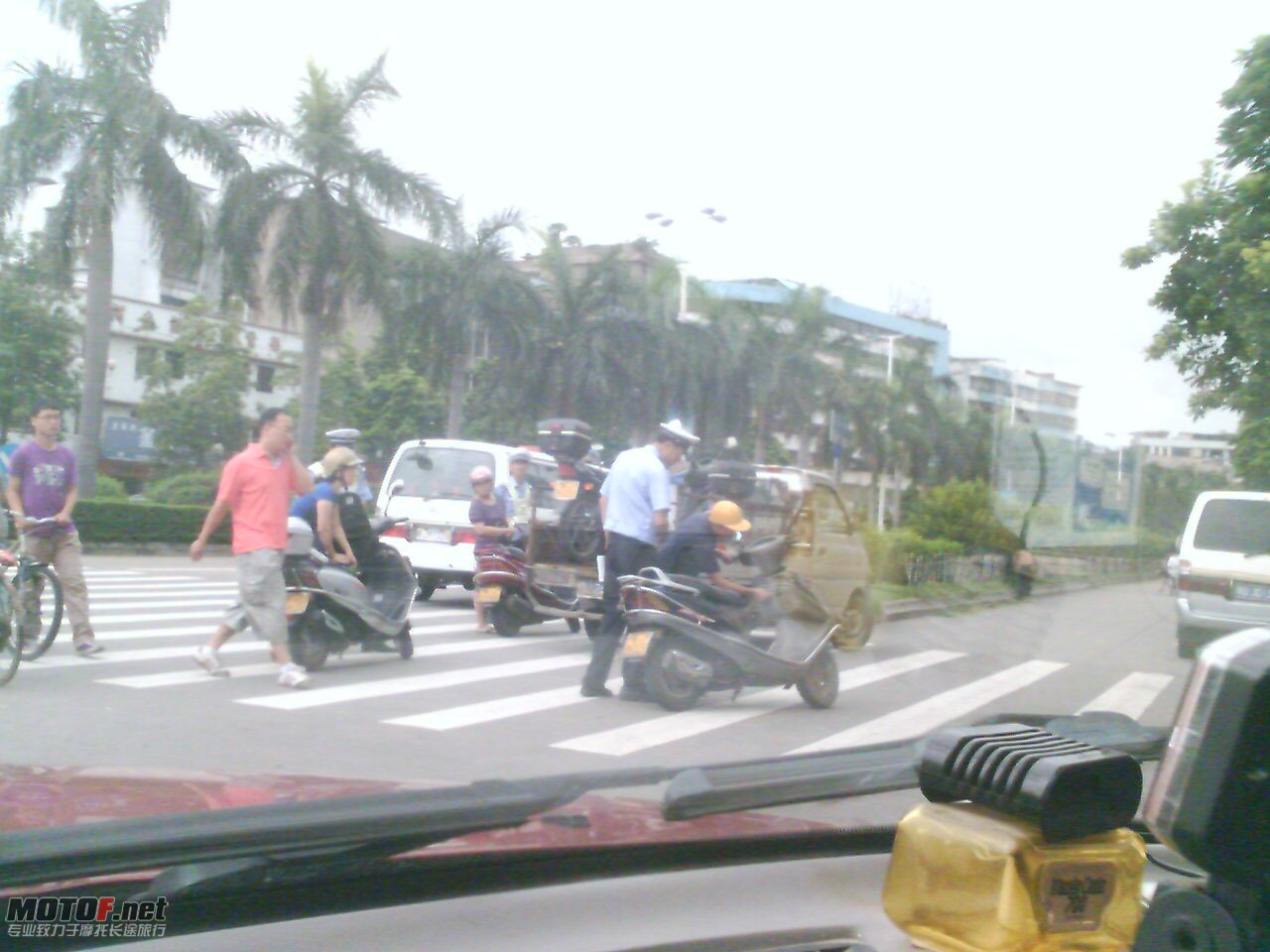201007291025_00100.jpg