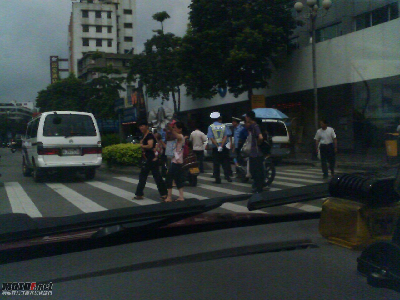 201007291021_00099.jpg