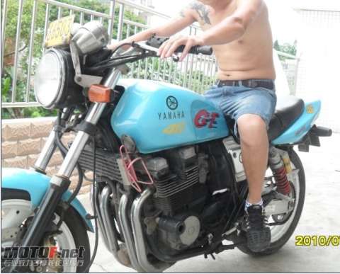 YAMAHA400