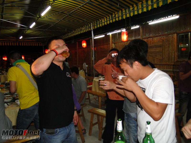 豪饮~~豪气之人好！！
