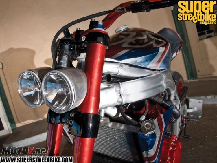 1007_sbkp_02_z 2007_triumph_speed_triple headlights.jpg
