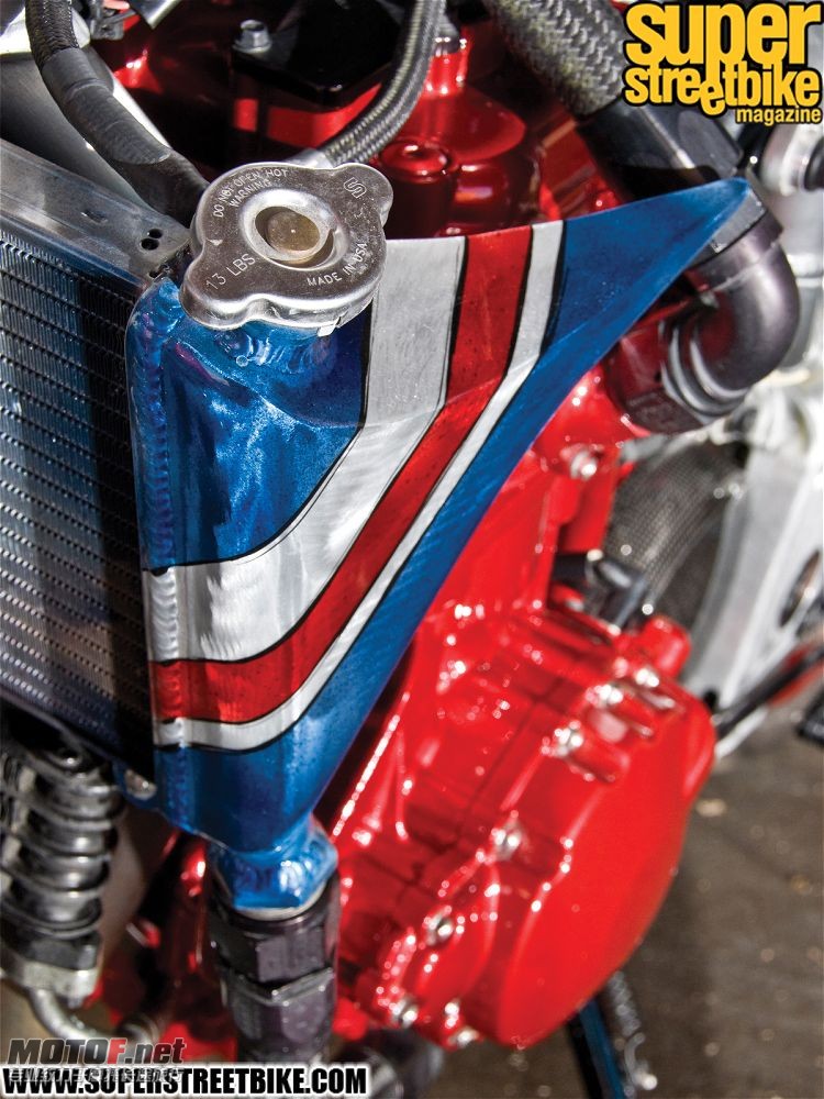 1007_sbkp_04_z 2007_triumph_speed_triple mod_parts.jpg