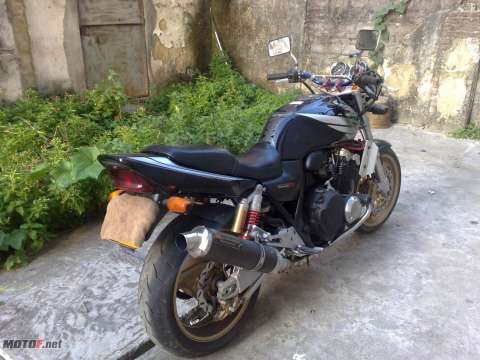 CB400