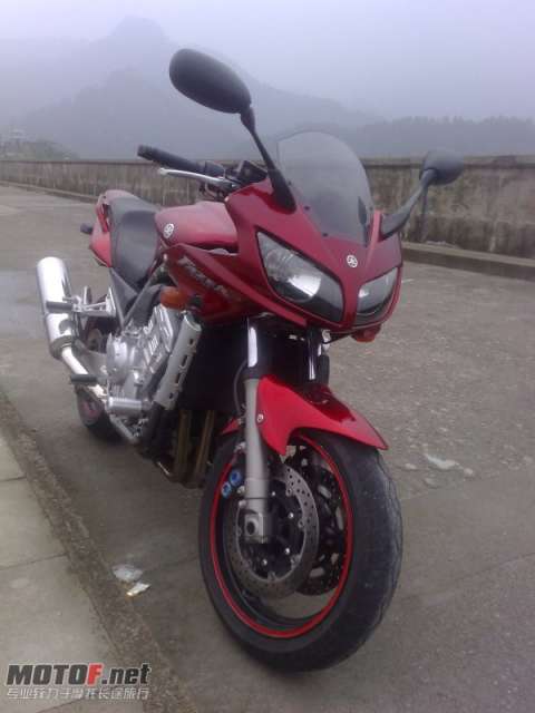 YAMAHA-FZ1000