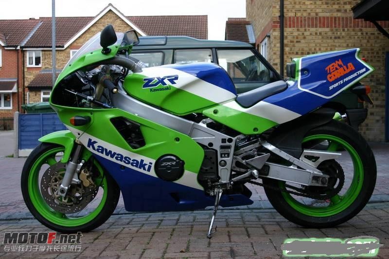 1240142392-Kawasaki-ZXR-400.jpg