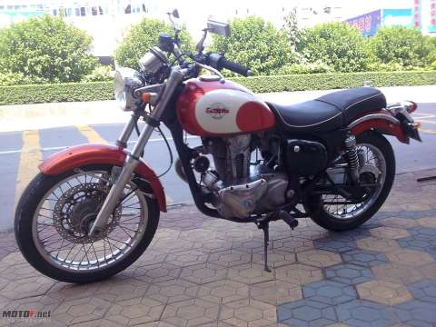 川崎BJ250复古车