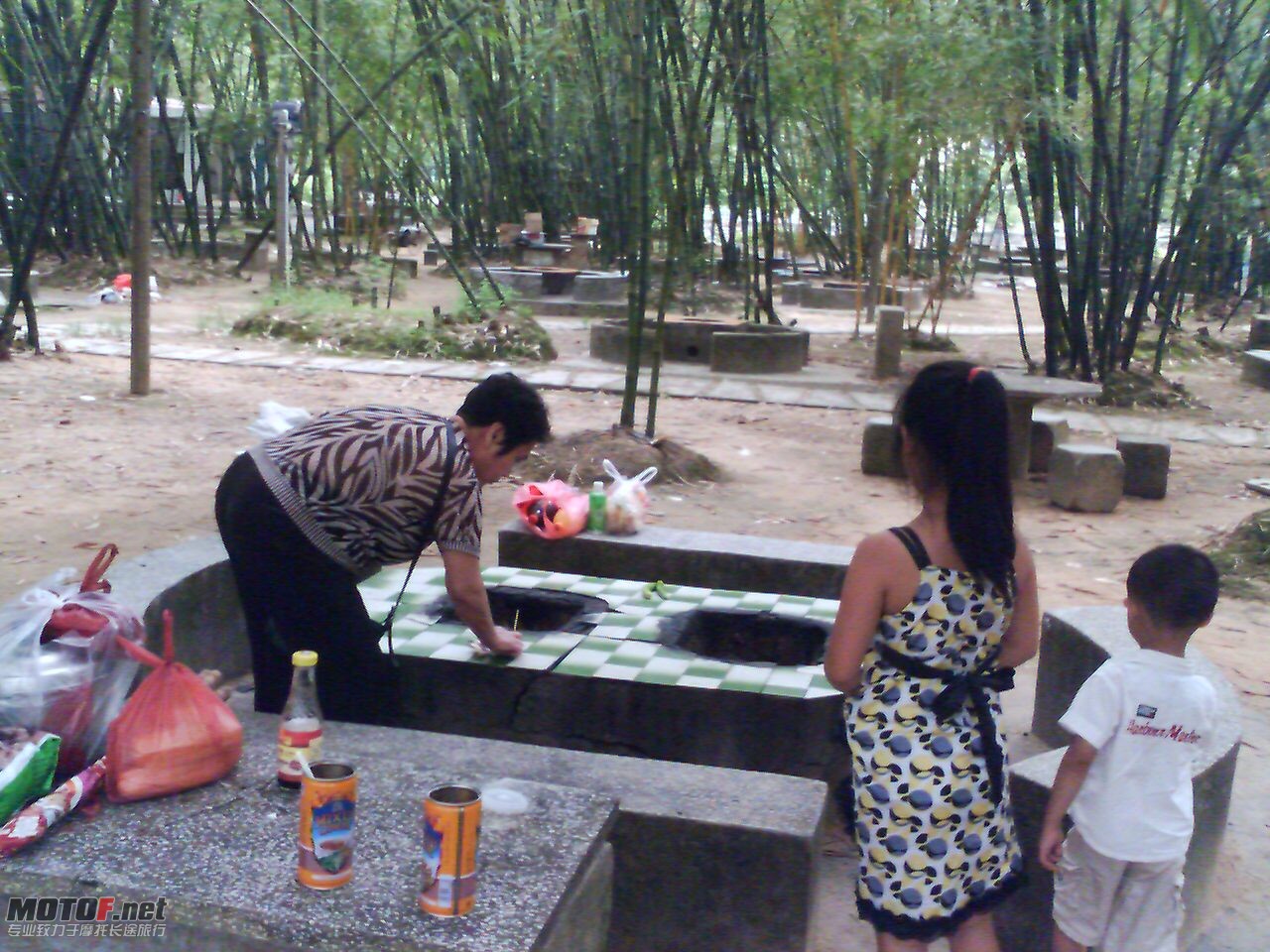 201008101029_00129.jpg