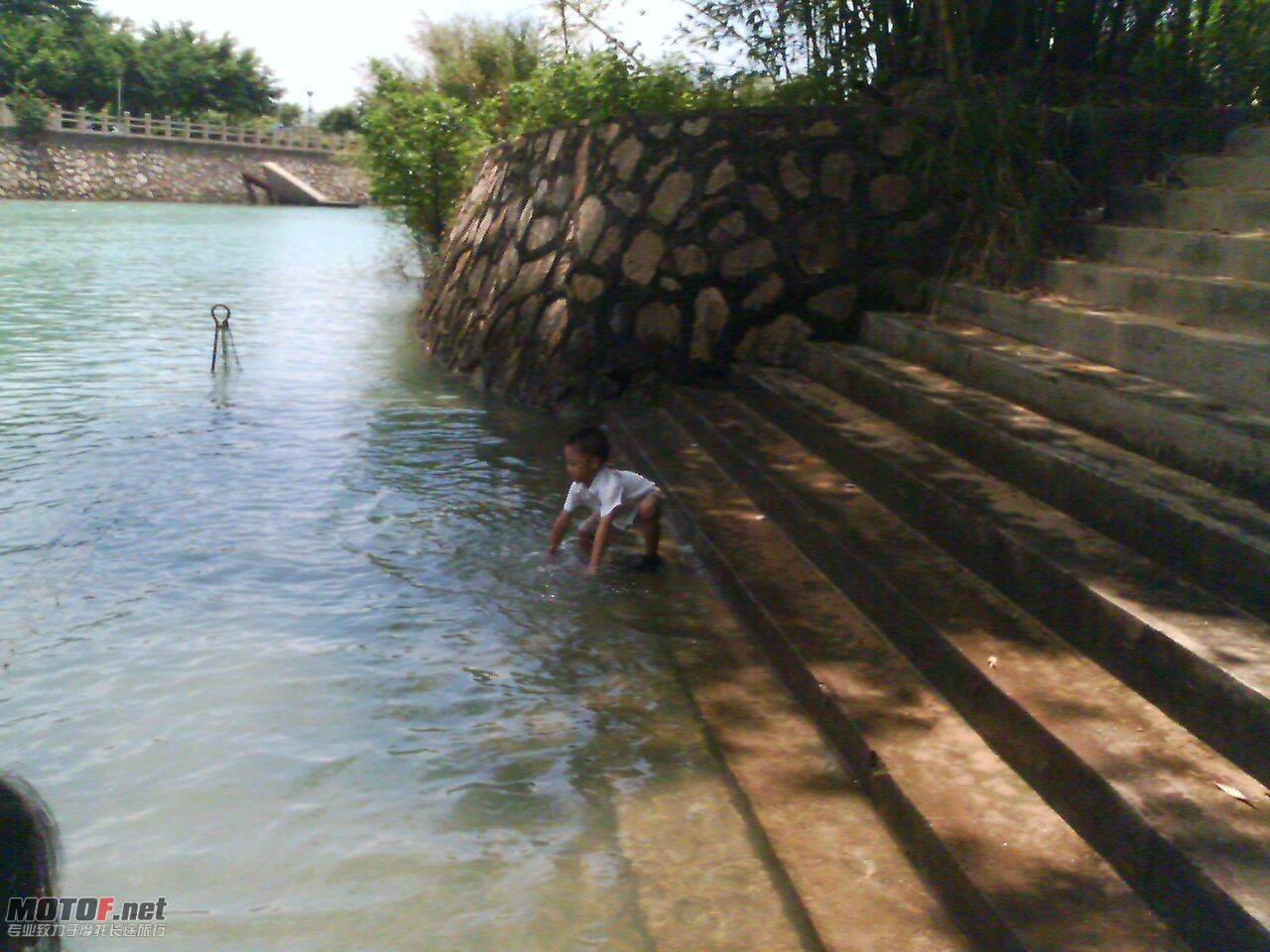 201008101145_00130.jpg