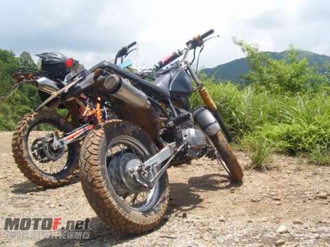 宗申150仿TW200