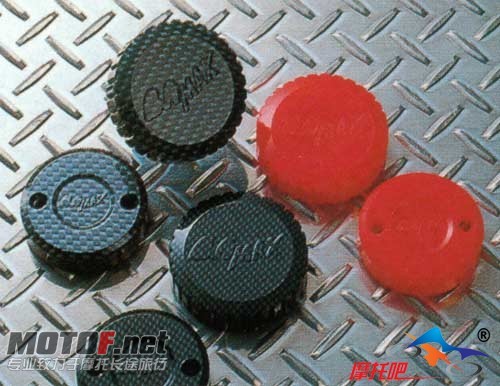 mmax_caps.jpg
