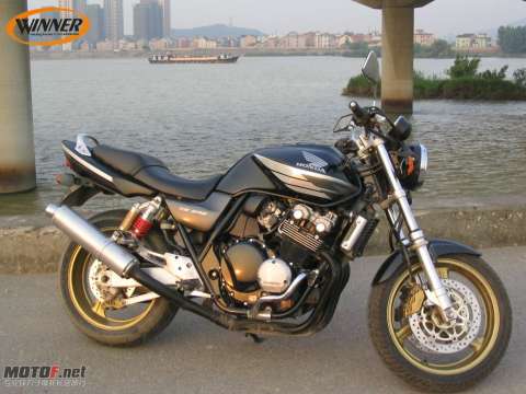 CB400