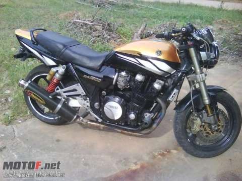 XJR1200