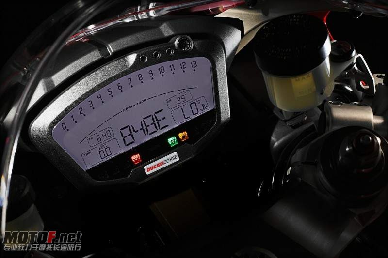 Ducati 848 Evo 11  4.jpg