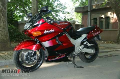 末代ZZR1100RR
