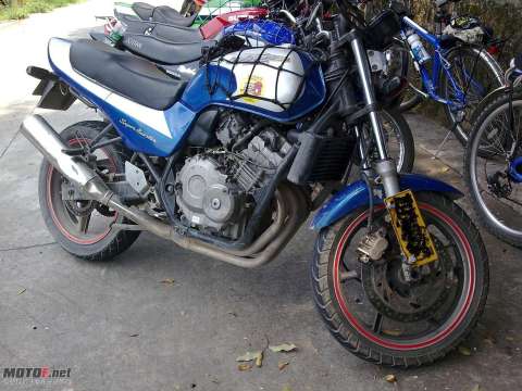 HONDA CB250南宝石