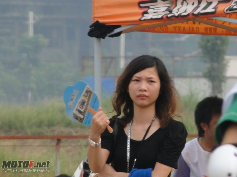 我拍照少不了MM
