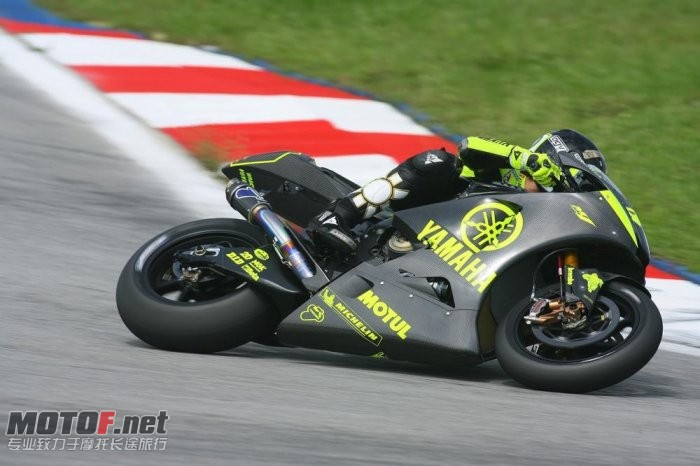 valentino-rossi-yamaha-58_jpg_700.jpg