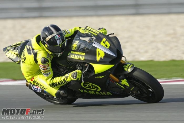 valentino-rossi-yamaha-59_jpg_700.jpg