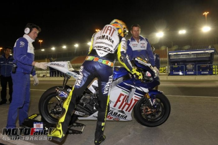 valentino-rossi-yamaha-82_jpg_700.jpg