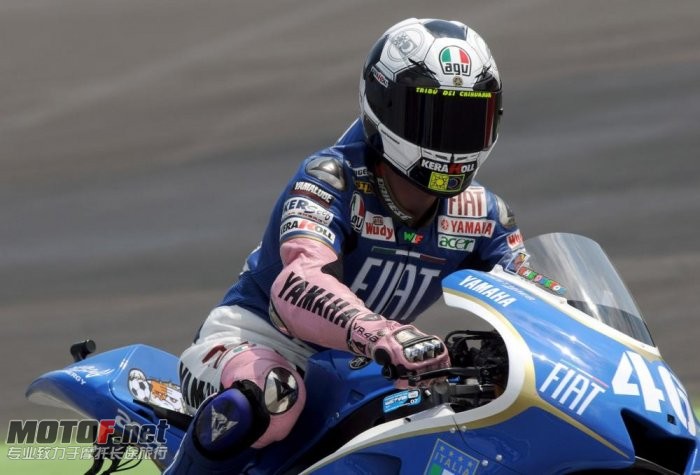 valentino-rossi-yamaha-91_jpg_700.jpg