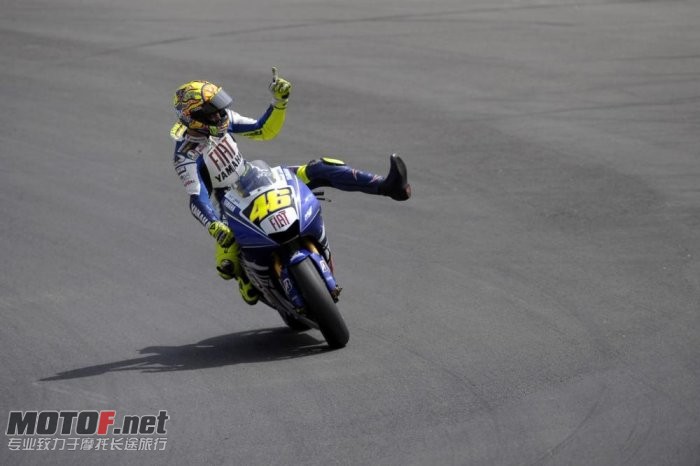 valentino-rossi-yamaha-95_jpg_700.jpg