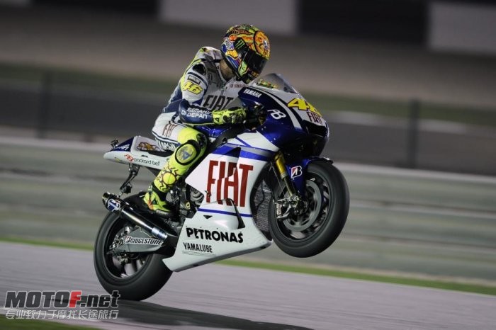valentino-rossi-yamaha-135_jpg_700.jpg