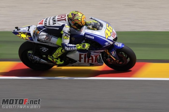 valentino-rossi-yamaha-116_jpg_700.jpg