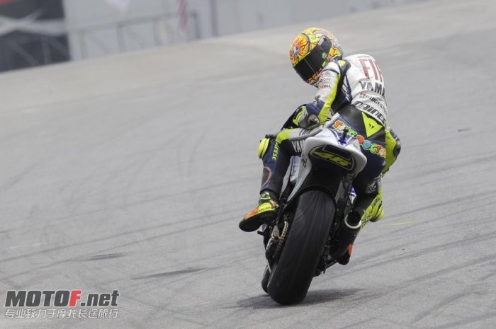 valentino-rossi-yamaha-106_jpg_700.jpg