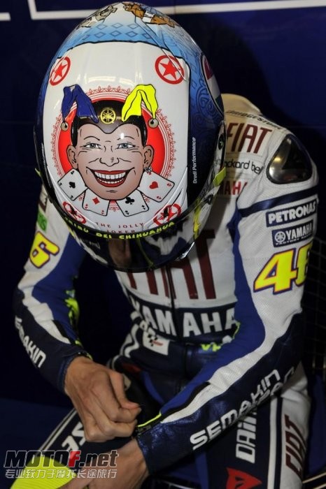 valentino-rossi-yamaha-143_jpg_700.jpg