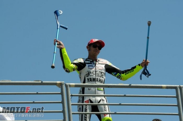 valentino-rossi-yamaha-155_jpg_700.jpg