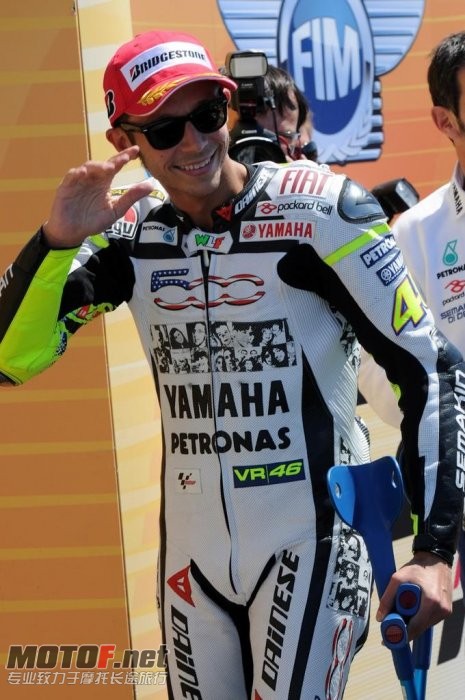 valentino-rossi-yamaha-153_jpg_700.jpg