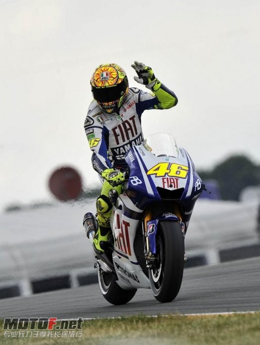 valentino-rossi-yamaha-150_jpg_700.jpg