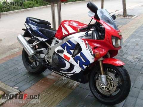 CBR893