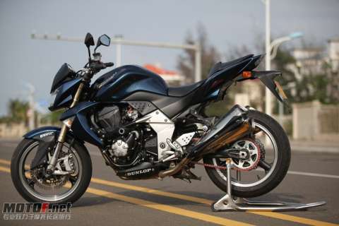 Z1000