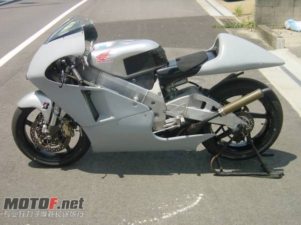 copomoto-img600x450-1280721775bhlxws114.jpg