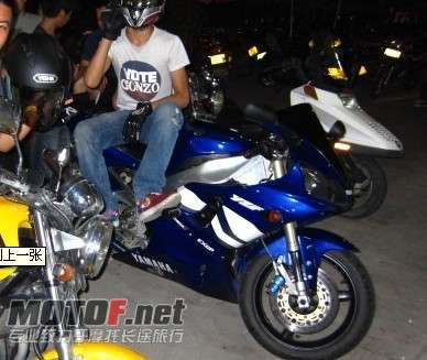 YZF1000