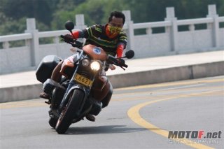 广州5万6代友出售04年纪念版宝马R1150R（超精神靓仔）