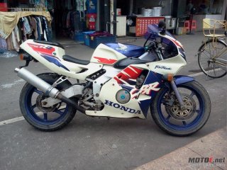 原版原漆**品质**本田CBR22只出售12800元期限为10天