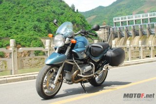 湖南永州代友出02年BMW宝马R1150R45000元(可接小刀)