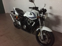 东莞市石排镇16800出售CB400一代。