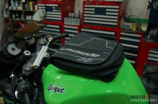 人在台北，代购各种摩托车配件改装件还有人身物品