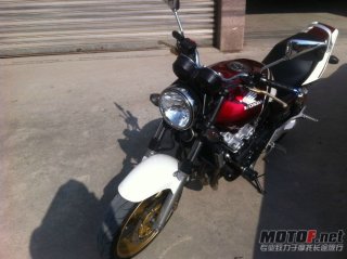出售07年CB400VTEC3代。全改YAMAHA福喜。4500。清远。。降价出售。07年CB400VTEC3...