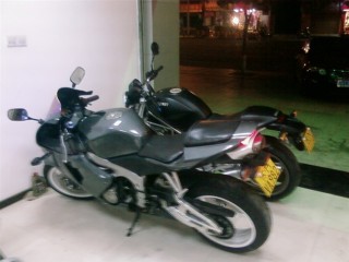 32000卖06F5 CBR600